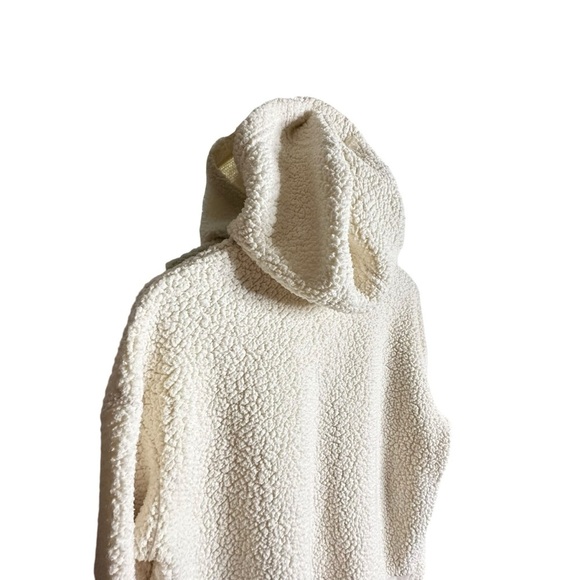 5 for $40 SALE! Universal Threads Sherpa Beige Two Pocket Hoodie sz L - Picture 2 of 9